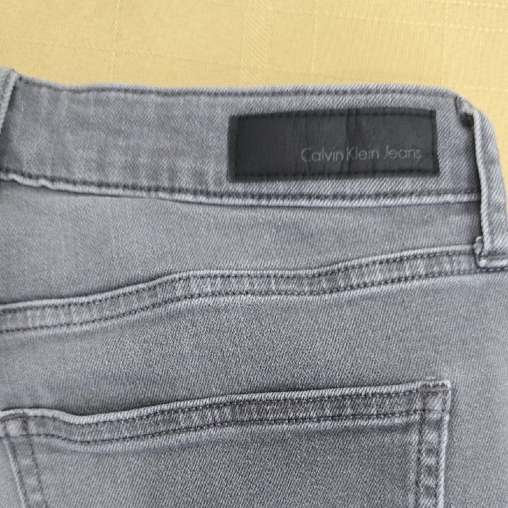 CK Calvin Klein Jeans City Shorts Bermuda Denim Light Gray Size 4 - Picture 9 of 10
